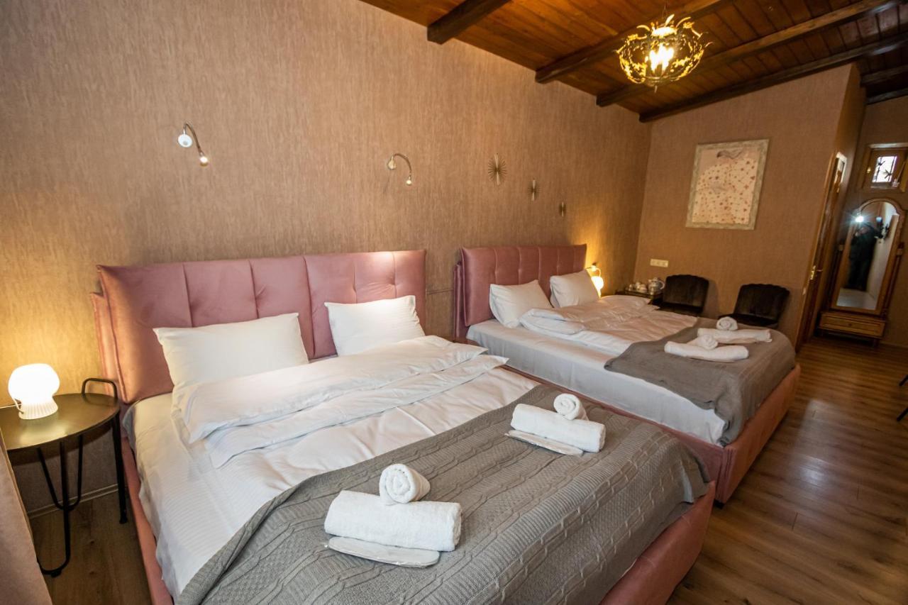 Hotel Old Tbilisi 5 Rooms Bagian luar foto