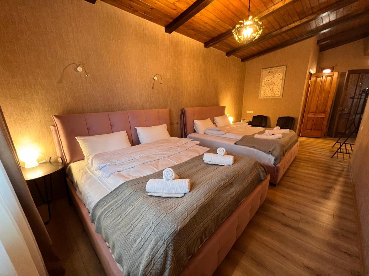 Hotel Old Tbilisi 5 Rooms Bagian luar foto