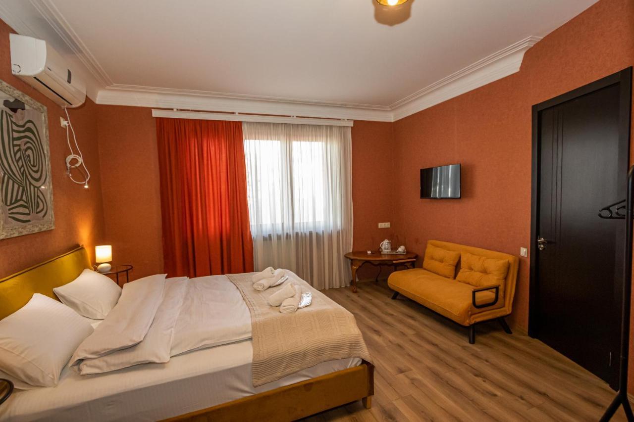 Hotel Old Tbilisi 5 Rooms Bagian luar foto