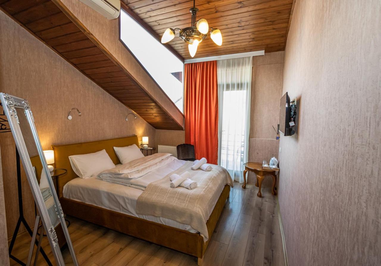 Hotel Old Tbilisi 5 Rooms Bagian luar foto