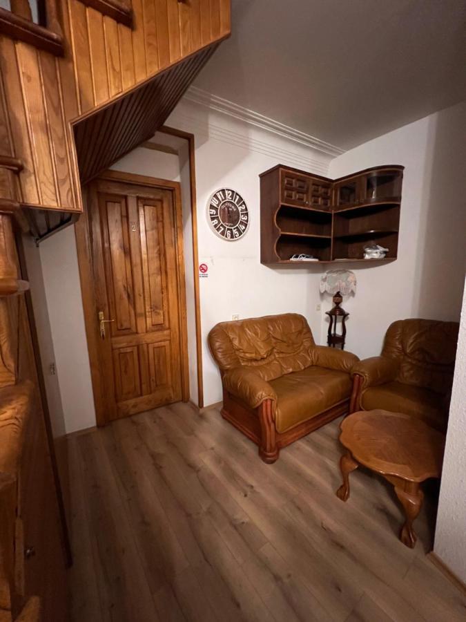 Hotel Old Tbilisi 5 Rooms Bagian luar foto